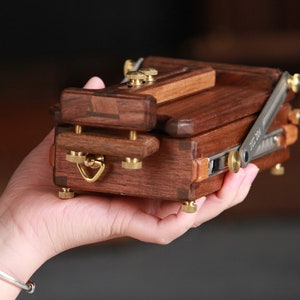 Mini Handmade Walnut Mini Pochade Box, Can be Adapted on Tripod