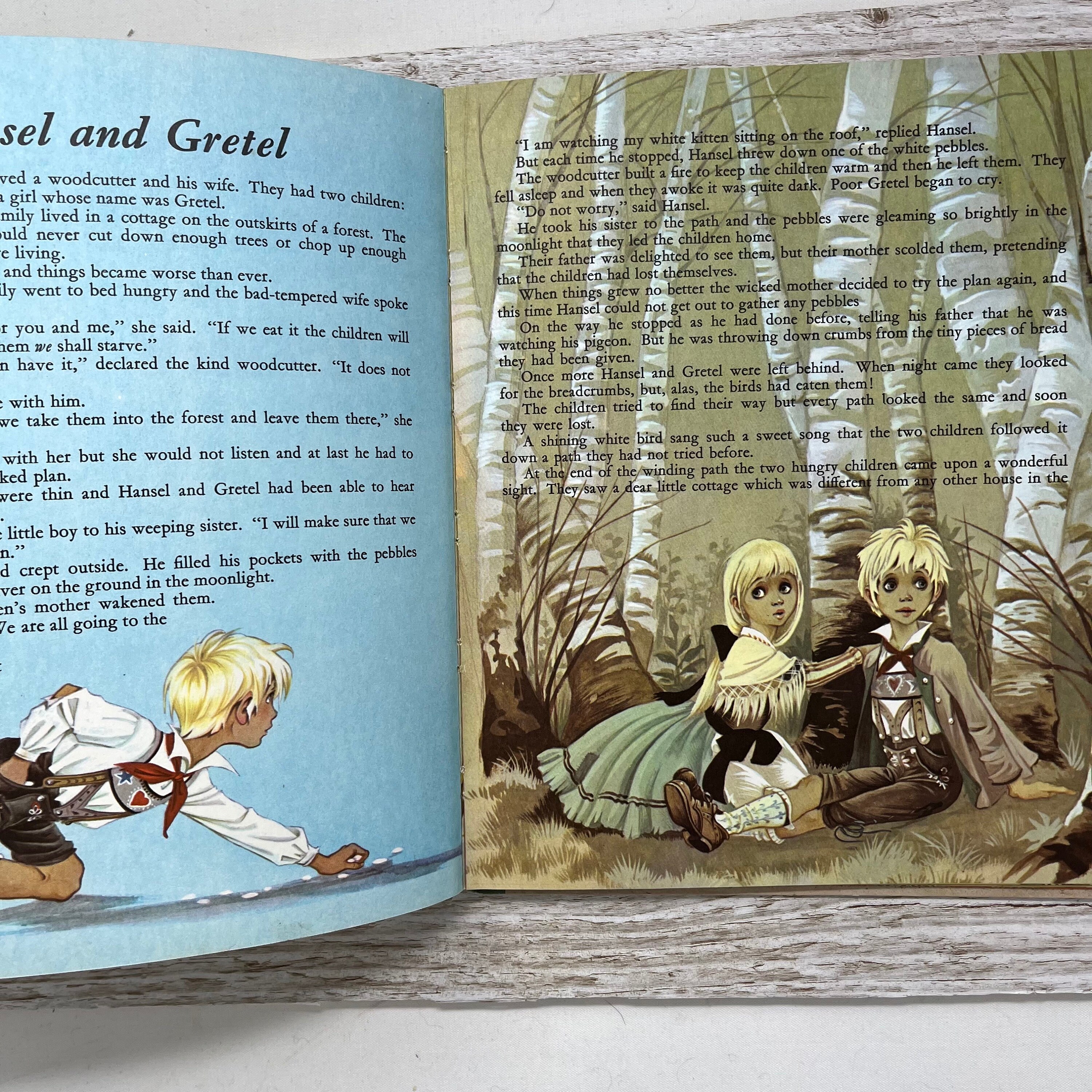 Vintage 1960s Dean's Gold Medal Book of Fairy Tales No 2 Vintage 1960s Dean's Gold Medal Book of Fairy Tales No 2