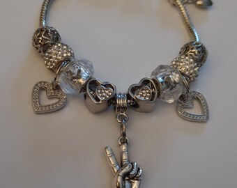 ELLEN TRACY Charm Bracelet Peace All Seeing Eye Blue Crystal  display picture 1