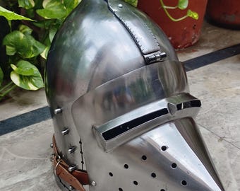 Medieval Bascinet Pig-Face Helmet: 16 Gauge Steel, Wearable