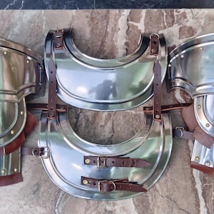 Medieval Steel Gorget & Pauldrons Set: Battle Warrior Shoulder Armour