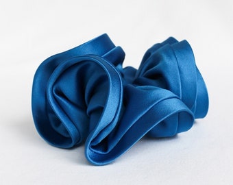 Scrunchie de satén nupcial hecho a mano de lujo extragrande