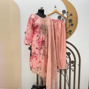 Pink Kundan Organza Salwar Suit: Embroidered Wedding Guest Outfit