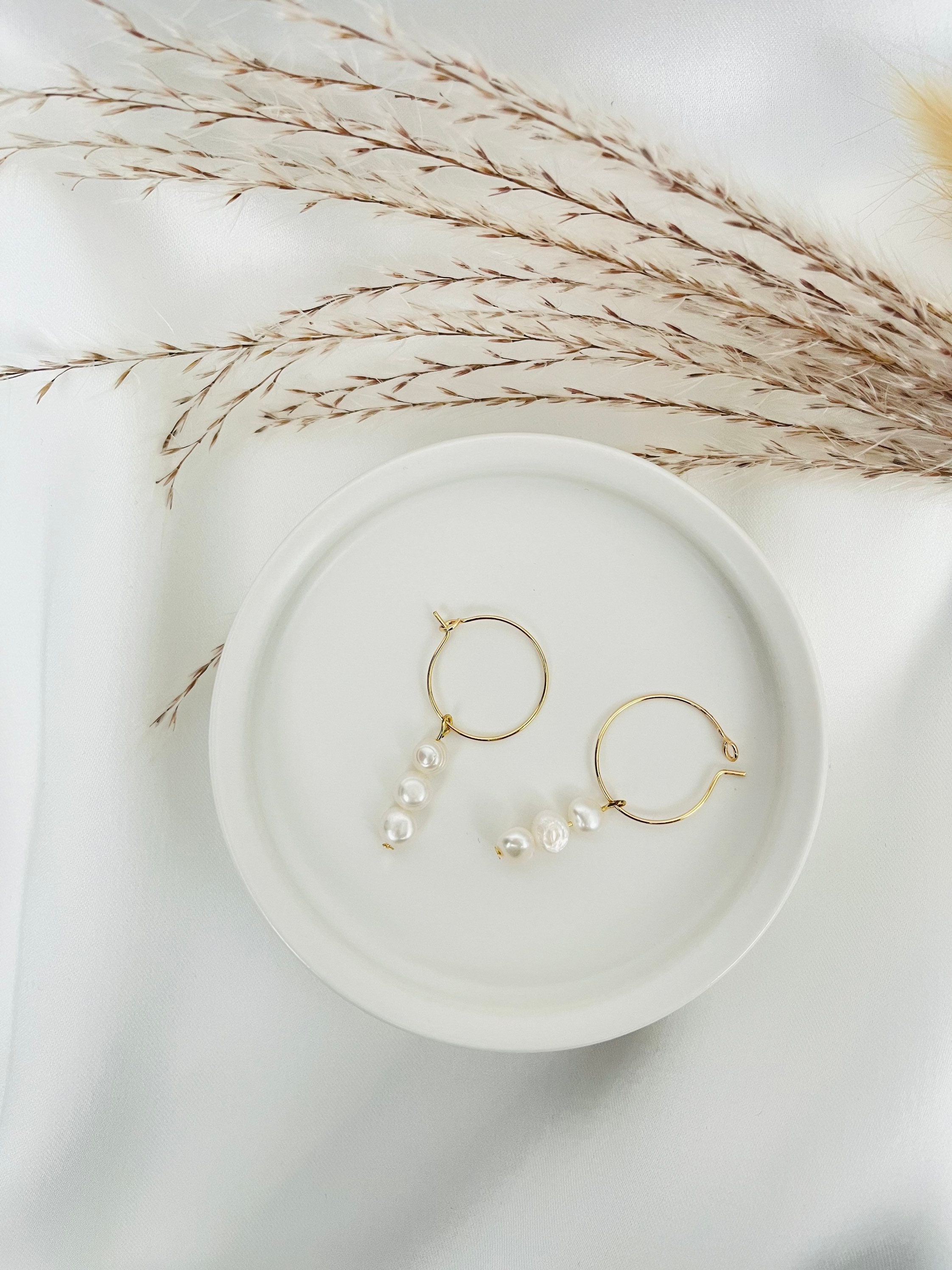 gold-plated hoop earrings with freshwater pearls | 18k gold plated hoop earrings | elegant freshwater pearls