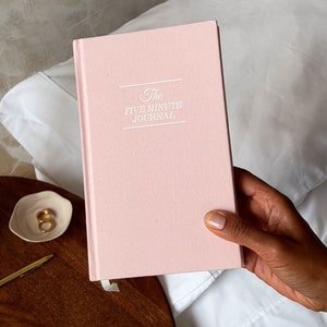 The Five Minute Journal, Pink – The Original Gratitude Journal 2024 For Mindfulness & Manifestation – Perfect Gift for Women and Men