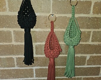 Macrame pod & plant hanger