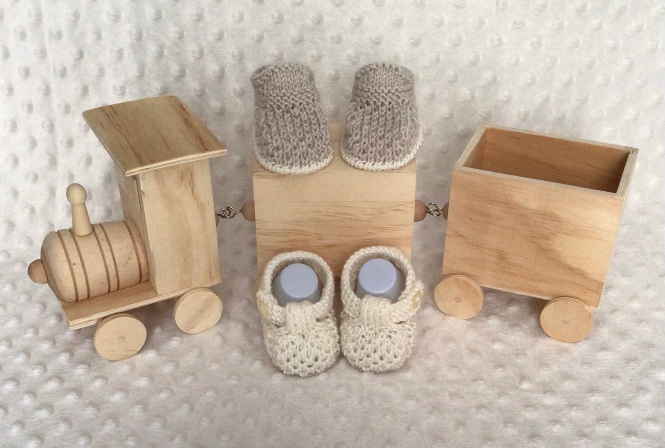 Brynn Accessories Pdf Knitting Pattern in DK - Etsy