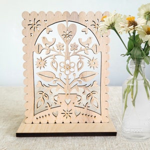 Cartes de voeux florales, art floral en bois, cadeau personnalisé en bois. (avec porte-cartes)