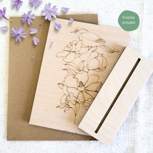 Carte d'oiseaux et de fleurs, art floral en bois, cadeau personnalisé en bois. (avec porte-cartes)