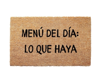 Menú del Día Lo Que Haya Doormat - Spanish Kitchen Mat Kitchen Rug for Indoor or Outdoor Use Funny Gift for Latin-Inspired Homes