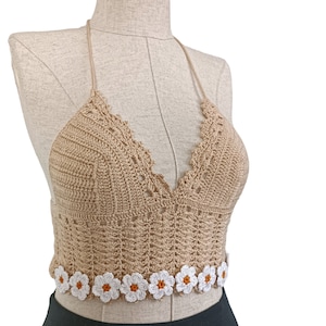 Crop Top With Changeable Flower Motif, Crop Top With Two Different Flower Combinations, Crop Top With Flower And Daisy Motif At Waist