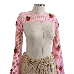 Haut court en résille fraise, joli haut en tricot, haut en résille à motif de fraises, haut court de l'année 2000