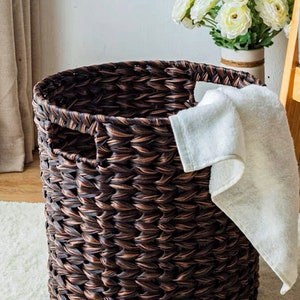 Handcrafted Rattan Storage Basket with Lid Modern Luxury Artsy Design, Basket, Home Decor, Storage Basket, Toy Storage, Laundry Basket zdjęcie 1