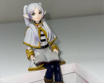 Anime Figure Frieren Sitting Doll with Book Model Gift