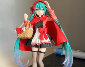 Taito Hatsune Miku Wonderland Action Figure Anime Little Red Kawaii Model Toy