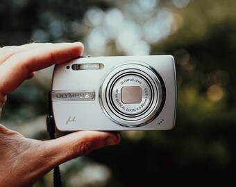 Olympus mju 840 (Stylus 840) - Digital Point and Shoot