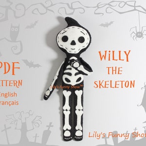 Op de afbeelding: Een zwarte en witte vilten skeletpop genaamd Willy. De pop heeft een zwart vilten lichaam met witte vilten botten en een zwarte vilten hoed. De pop staat op een witte achtergrond met een Halloween-thema.