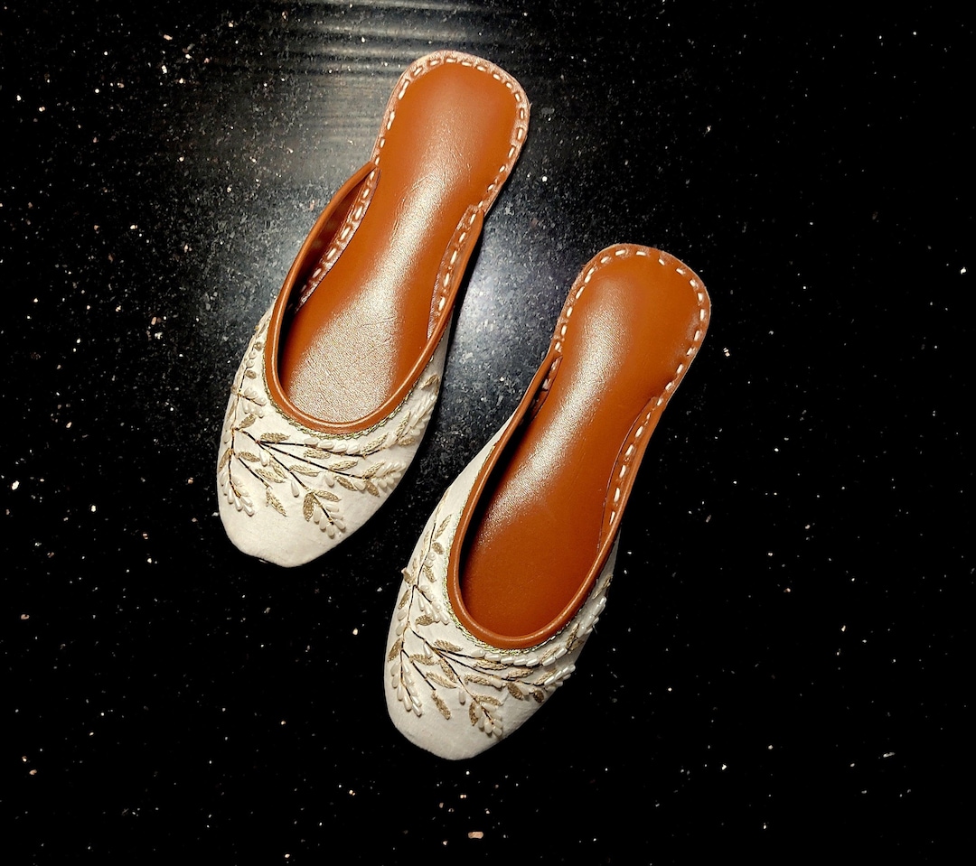 White Backless Jutti Luxury Handmade Ladies Pakistani Indian Khuasa