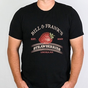 Sudadera con capucha y camiseta de fresa, camiseta de TLOU, camiseta de fresas de Bill y Frank, regalo de The Last Of Us, camiseta de fan de Bill y Frank, camiseta de jugador