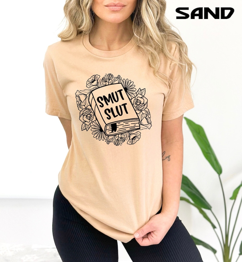 Smut Slut Shirt, Bookish Sweatshirt, Smut Reader, Bibliophile, Smut Slut Sweatshirt, Spicy Book, Dark Academia, Spicy Book Gift Bild 2