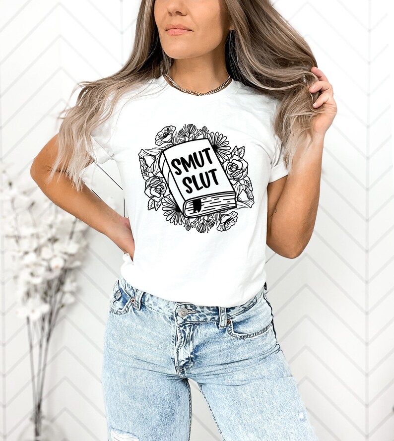 Smut Slut Shirt, Bookish Sweatshirt, Smut Reader, Bibliophile, Smut Slut Sweatshirt, Spicy Book, Dark Academia, Spicy Book Gift Bild 6