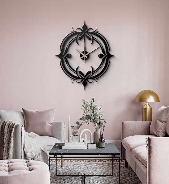 Victorian-Inspired Metal Wall Clock – Black Elegant Design