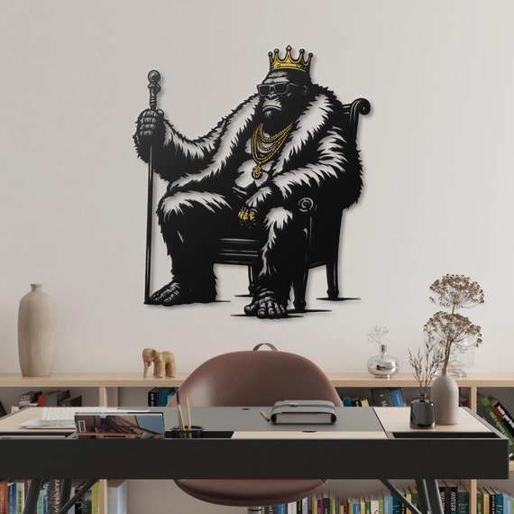 Majestic Gorilla King Metal Wall Art - Crowned Ape Decor | 3D Effect Home Art | Unique Animal Artwork for Living Room, Office, Man Cave
