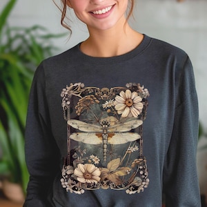 Womens Dragonfly Floral Tshirt,Boho Dragonfly Tee,Nature Lover Shirt,Garden Lover Gift,Cottagecore Tshirt,Botanical Shirt,Womens Graphic Tee