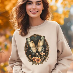 Womens Butterfly Floral Sweatshirt,Vintage Butterfly Sweater,Nature Lover Sweater,Garden Lover Gift,Cottagecore Sweatshirt,Gift For Mom