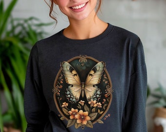Womens Butterfly Floral Tshirt,Vintage Butterfly Tee,Nature Lover Shirt,Garden Lover Gift,Cottagecore Tshirt,Botanical Shirt,Gift For Mom