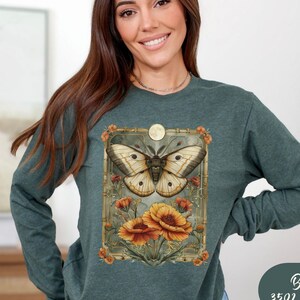 Butterfly Garden Shirt,Fall Butterfly Tee,Wildflower Shirt,Butterfly Lover,Nature Lover Gift,Cottagecore Shirt,Botanical Tee,Gift For Her