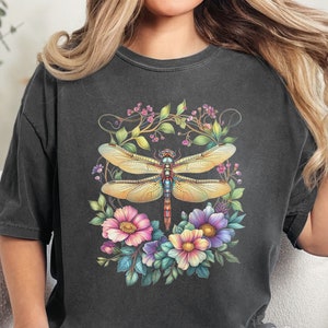 Womens Dragonfly Tshirt,Boho Flower Shirt,Dragonfly Tee,Nature Lover Shirt,Garden Lover Gift,Cottagecore Shirt,Botanical Shirt,Comfort Color