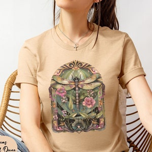Womens Dragonfly Floral Tshirt,Boho Dragonfly Tee,Nature Lover Shirt,Garden Lover Gift,Cottagecore Tshirt,Botanical Shirt,Gift For Mom