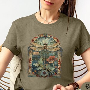 Womens Dragonfly Floral Tshirt,Boho Dragonfly Tee,Nature Lover Shirt,Garden Lover Gift,Cottagecore Tshirt,Botanical Shirt,Gift For Mom