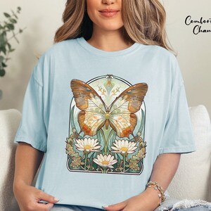 Womens Butterfly Tshirt,Boho Flower Shirt,Butterfly Tee,Nature Lover Shirt,Garden Lover Gift,Cottagecore Shirt,Botanical Shirt,Comfort Color