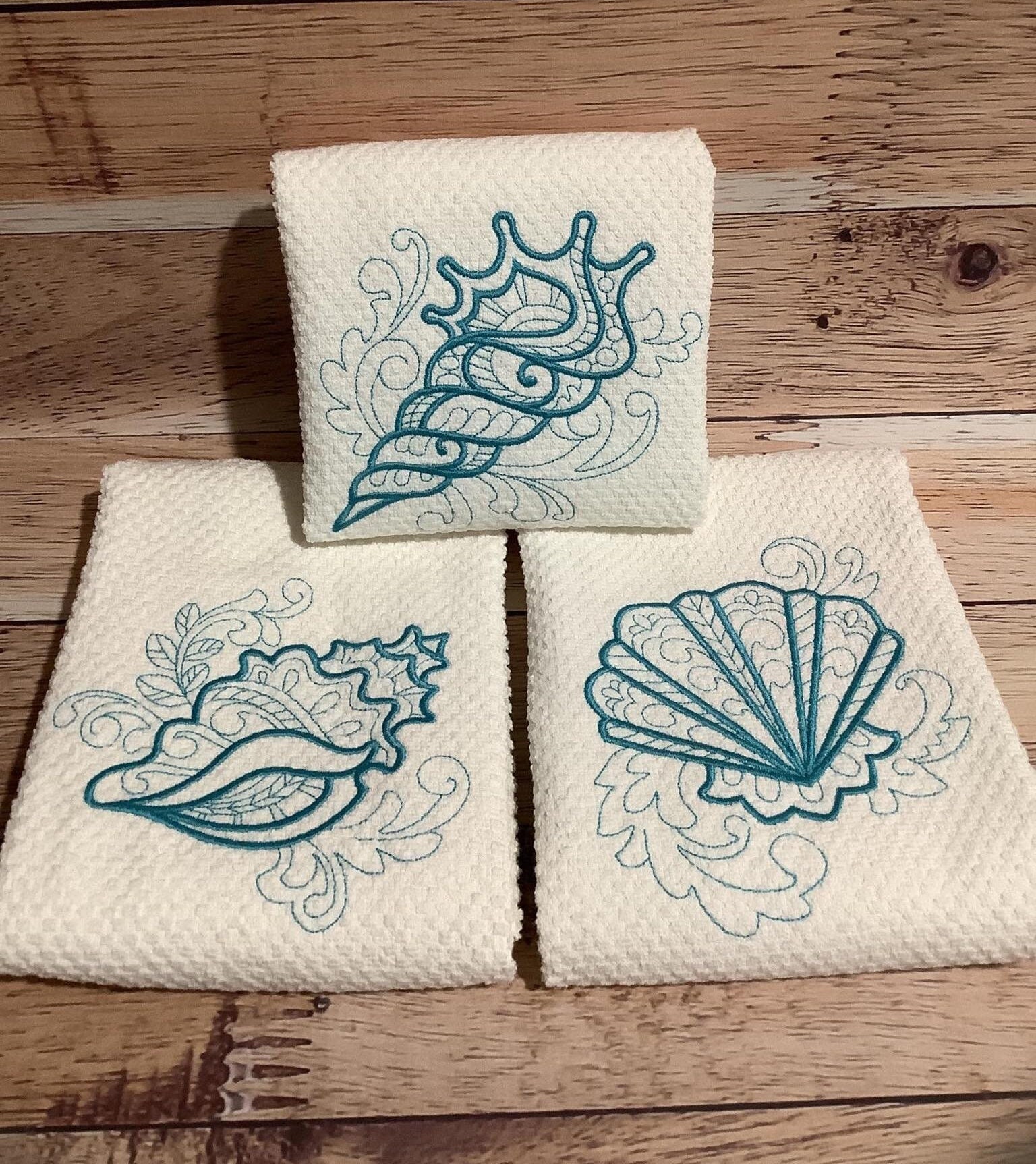 Seashell Embroidery Hand Towel