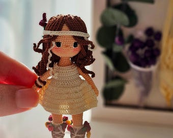 Blossom Mini Amigurumi Crochet Doll, Organic Doll, Amigurumi Doll, Crochet Art, Tiny Amigurumi Toys, Miniature, Handmade