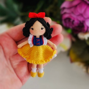 Snow White Mini Amigurumi Crochet Doll,  movie character, Miniature Amigurumi Doll, Amigurumi Toys, Handmade Doll, Tiny Crochet, Crochet Art