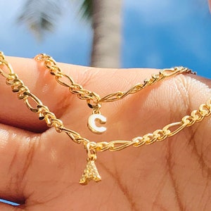Pulseira delicada com inicial de bebê, mini pulseira inicial, pulseira infantil personalizada, pulseira de identificação de criança, pulseira de carta de bebê, Figaro preenchido com ouro