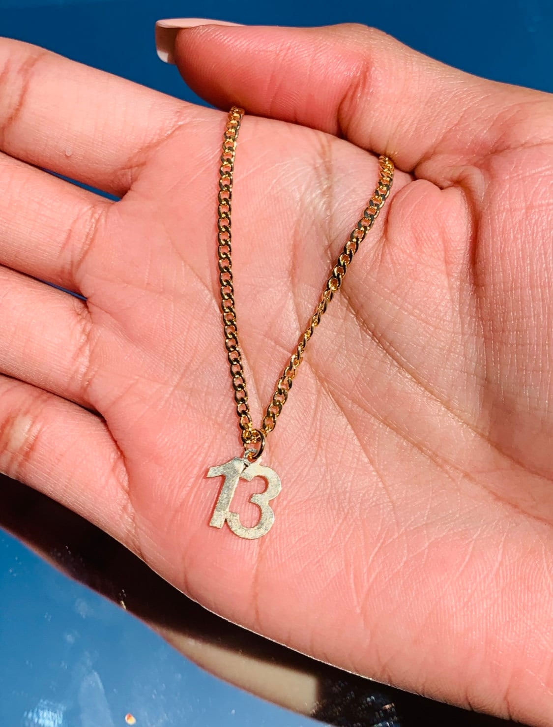 18K ナンバー13 チャームネックレス、13歳のお子様へのギフト 18K ナンバー13 チャームネックレス、13歳のお子様へのギフト