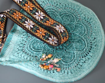 TAS7 Hand gemaakte gehaakte mandala schoudertas. Gevoerd met sluiting