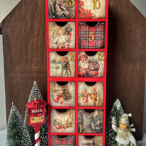 Adventskalender met lades voor 12 dagen Vintage Ephemera kerstversiering familiestuk