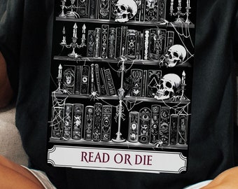 READ Or DIE MEDIEVAL comfort colours shirt, Fantasy Reader Shirt, Booktok Merch Shirt, Book Lover Gift, Born To Read, Gothic Bookish Shirt