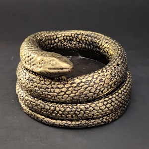 Small Hand-Painted Concrete Snake Candle Holder | Coiled Snake Candlestick Candle Holder Ornament Home Decoration Halloween