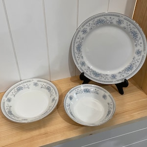 Vintage American Limoges Salem Heritage Collection Bridal Bouquet Pattern Choice of Dinner Plates, Soup Bowls, or Cereal Bowls / Japan