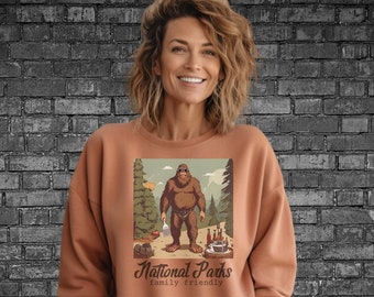 Moletom com cores confortáveis do Sasquatch National Parks, moletom engraçado para acampamento, moletom para atividades ao ar livre, moletom Bigfoot, presente para o pai, Bigfoot