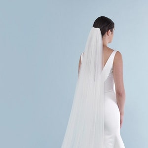 Bridal Veil , Wedding veil Ivory, Simple veil single layer, Veil for Bride, White Veil short, Cut Edge Veil long image 5