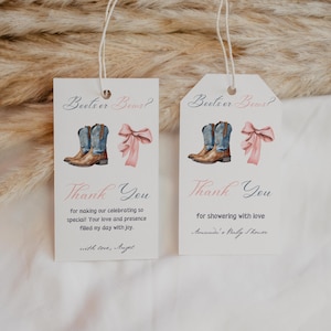 Plantilla de etiqueta de regalo para revelar el género con botas o lazos, decoración de recuerdo para revelar el género de él o ella, temática de fiesta de revelación de género occidental azul o rosa
