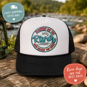 Casquette trucker bleue avec flotteur de rivière | Casquette River Days vintage