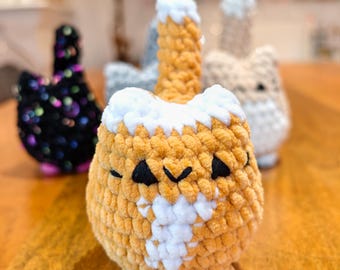 Hand-Crocheted Velvet Yarn Cat: Amigurumi Plush Toy